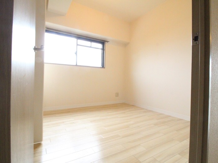 物件内観写真13　(居室)