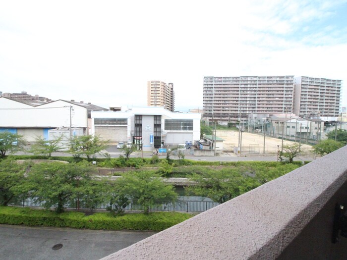 物件内観写真14　(室内からの展望)