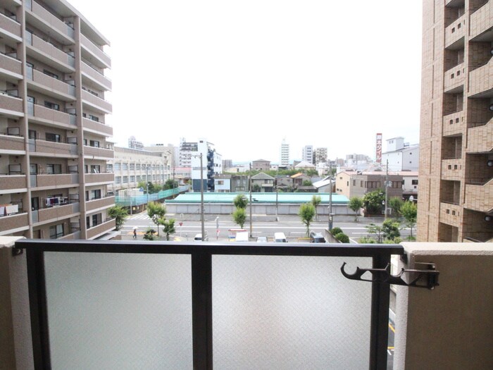 物件内観写真18　(室内からの展望)