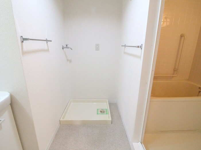 物件内観写真19　(洗濯機置場)