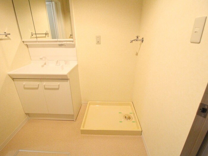 物件内観写真21　(洗濯機置場)