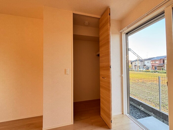 物件内観写真13　(収納)