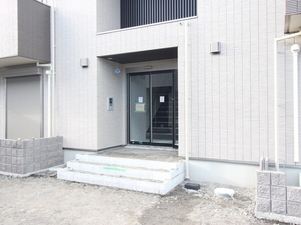 建築中