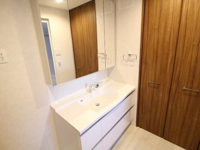 物件内観写真9　(洗面)