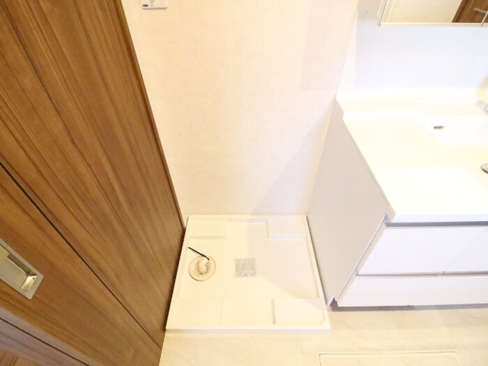 物件内観写真11　(洗濯機置場)