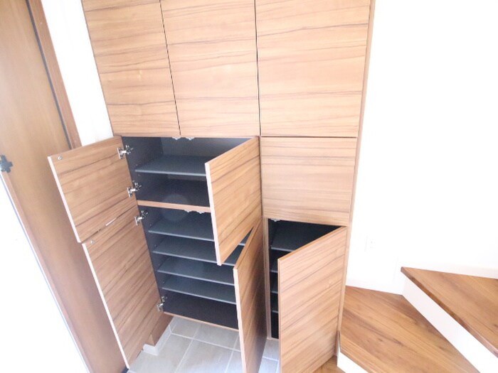 物件内観写真16　(靴箱)