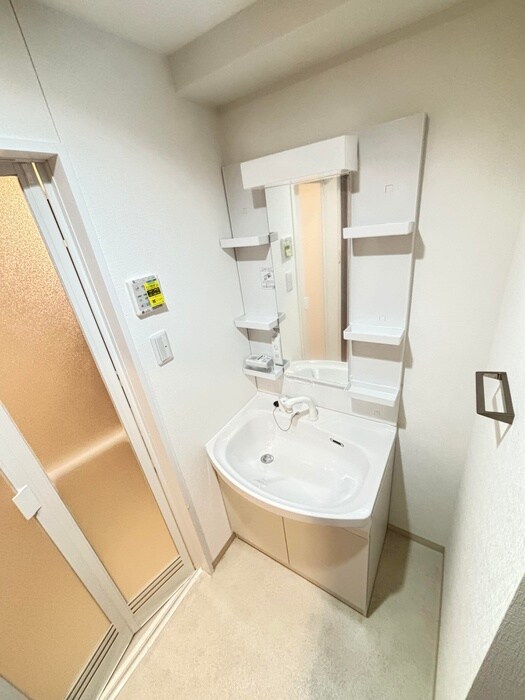 物件内観写真4　(洗面)