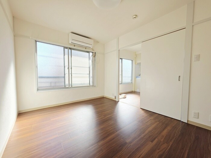 物件内観写真7　(居室)