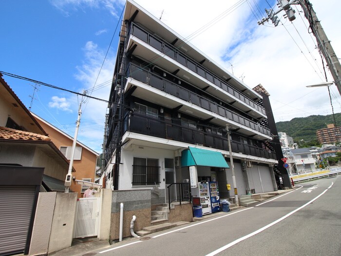 物件外観写真6　(外観写真)