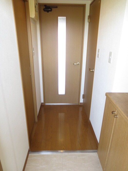 物件内観写真21　(玄関)