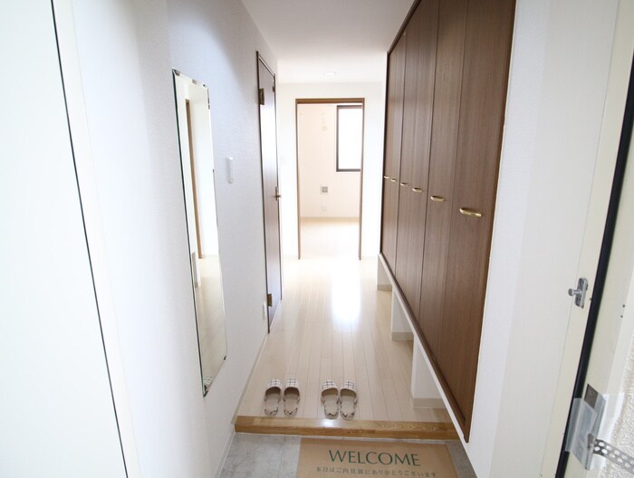 物件内観写真20　(廊下)