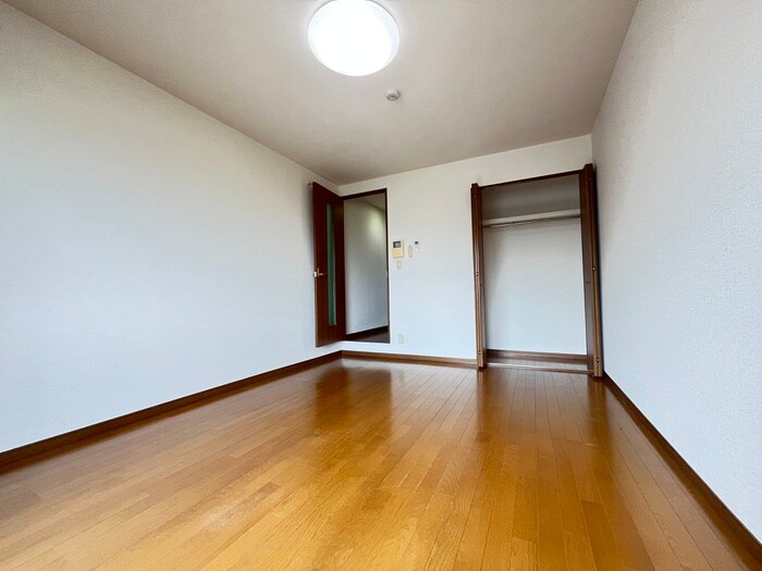 物件内観写真13　(居室)