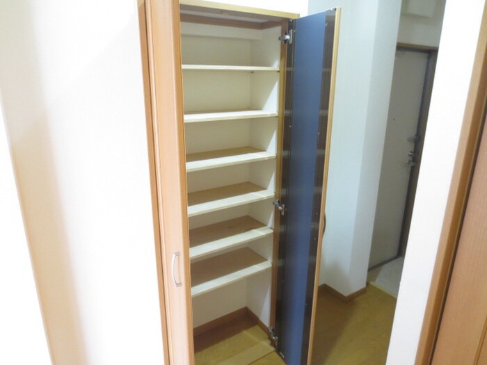 物件内観写真14　(靴箱)