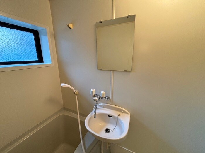 物件内観写真9　(洗面)