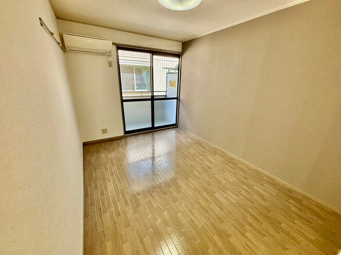 物件内観写真12　(居室)