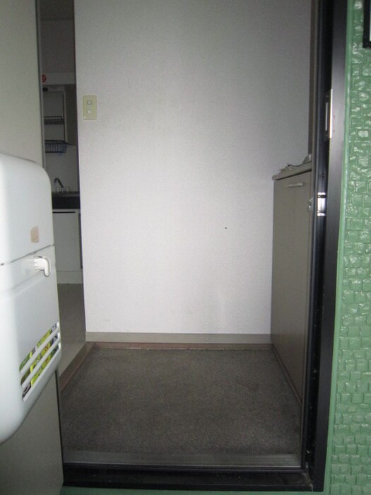 物件内観写真14　(玄関)