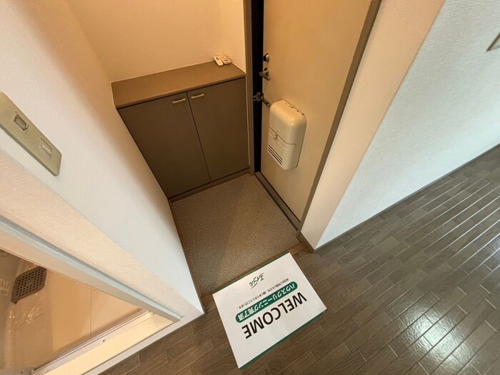 物件内観写真17　(玄関)