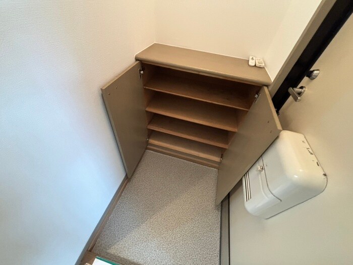 物件内観写真18　(靴箱)