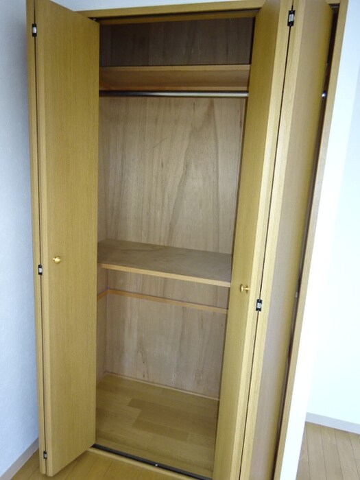 物件内観写真12　(収納)