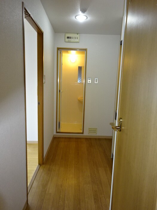 物件内観写真15　(廊下)