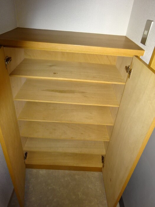 物件内観写真16　(靴箱)