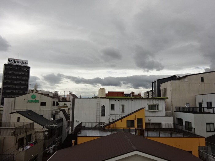 物件内観写真19　(室内からの展望)