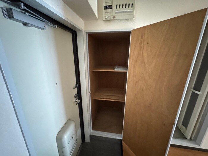 物件内観写真15　(靴箱)