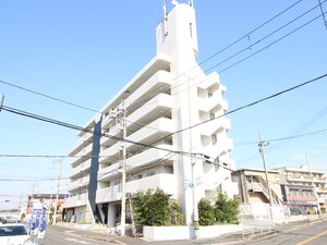 パルファン小松里外観写真