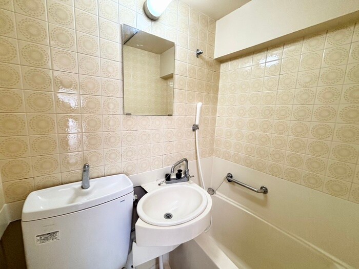 物件内観写真11　(洗面)