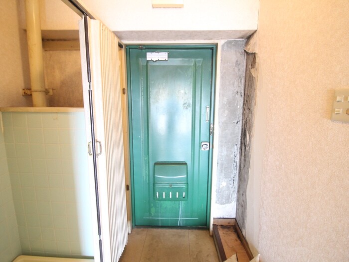 物件内観写真17　(玄関)