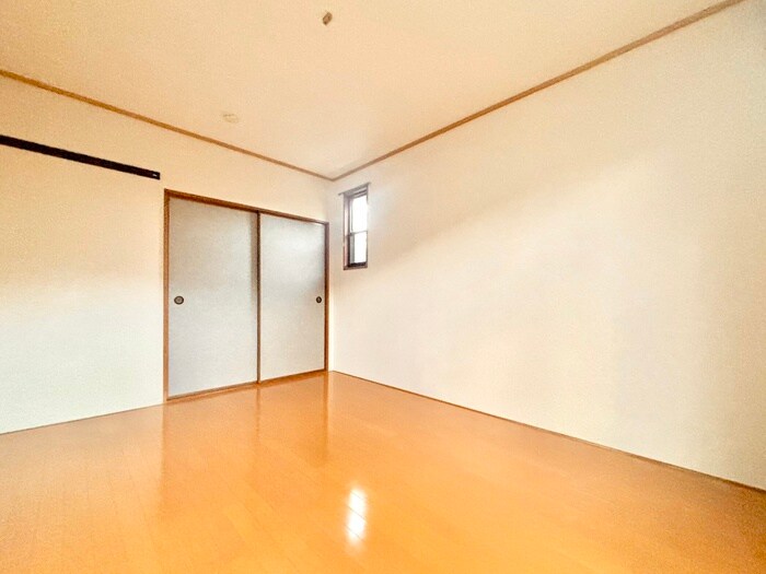 物件内観写真4　(居室)