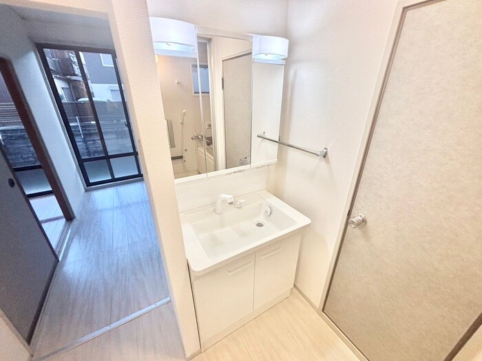 物件内観写真12　(洗面)