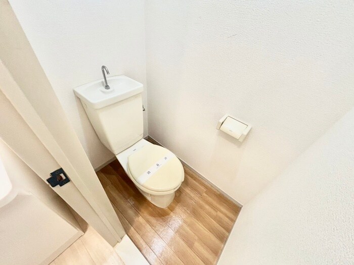 物件内観写真14　(トイレ)