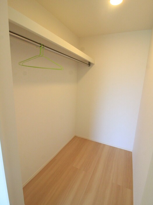 物件内観写真13　(収納)