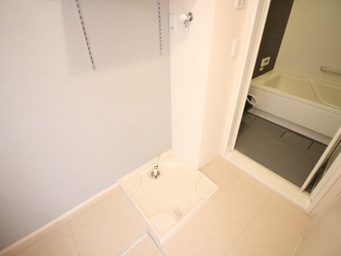 物件内観写真20　(洗濯機置場)