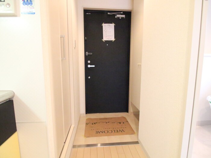 物件内観写真19　(玄関)