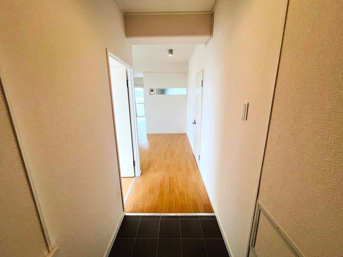 物件内観写真16　(廊下)