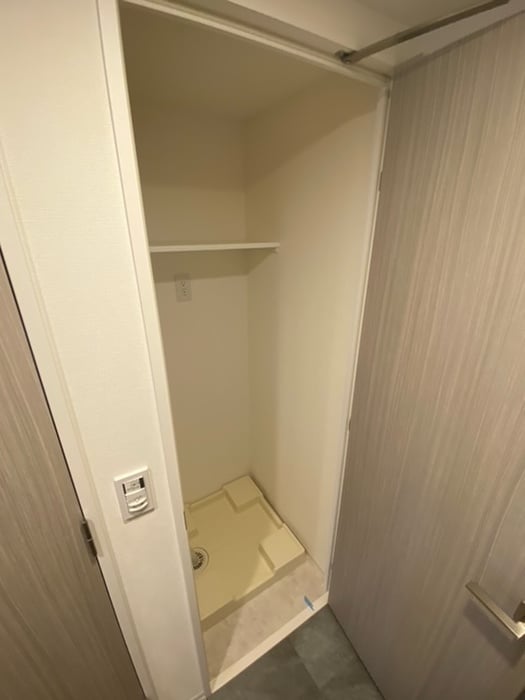 物件内観写真17　(洗濯機置場)