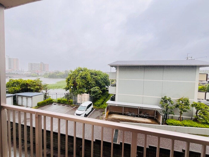 物件内観写真22　(室内からの展望)