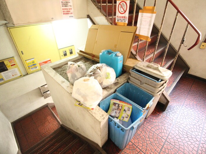 物件外観写真6　(建物設備)