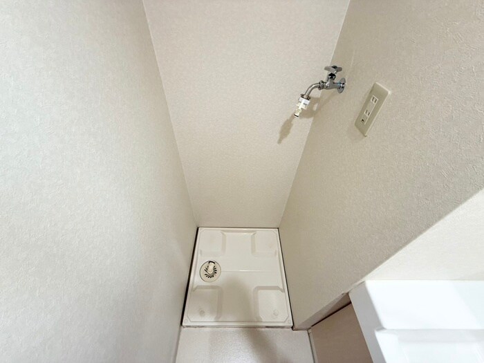 物件内観写真11　(洗濯機置場)
