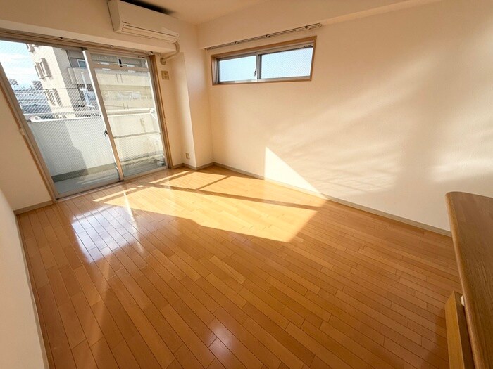 物件内観写真13　(居室)