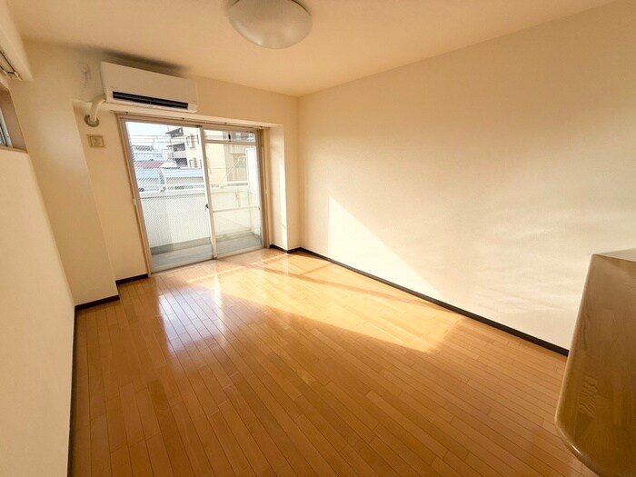 物件内観写真13　(居室)