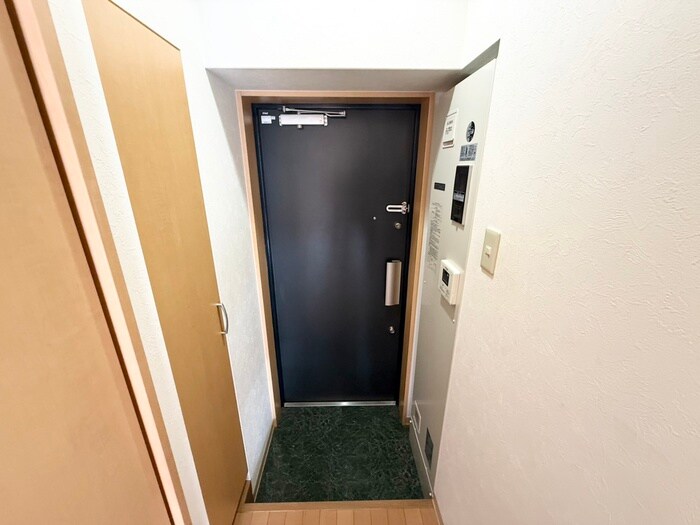 物件内観写真19　(玄関)