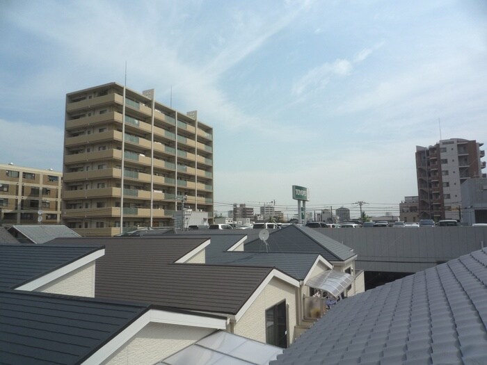 物件内観写真16　(室内からの展望)