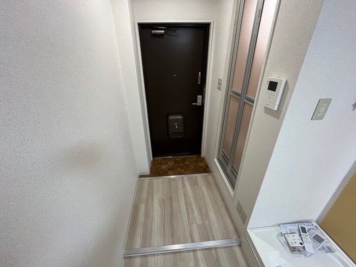 物件内観写真14　(玄関)