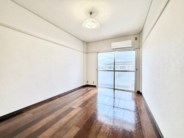 物件内観写真11　(居室)