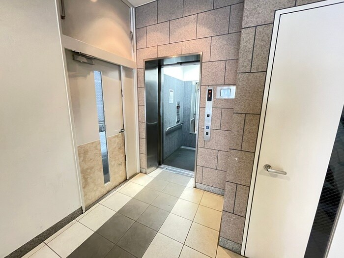 物件外観写真4　(建物設備)