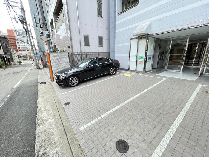 物件外観写真6　(駐車場)