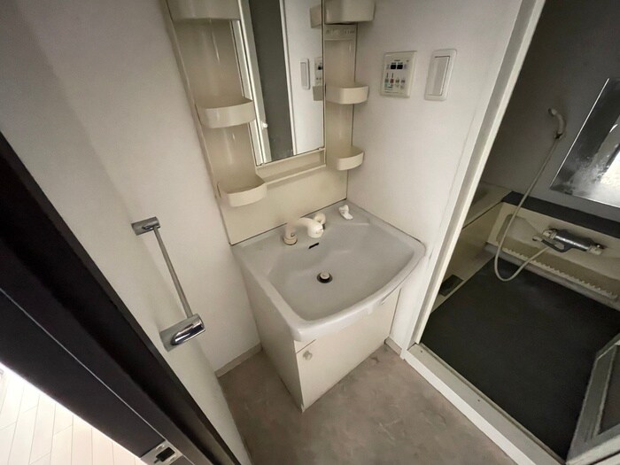 物件内観写真13　(洗面)